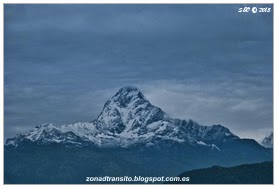 Lee más sobre el artículo Un día en Pokhara: Sarangkot, Devis Fall, Pagoda de la Paz…