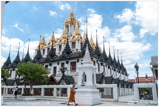 Lee más sobre el artículo Un día en Bangkok: Wat Suthat, Loha Prasat y Klong Saen Saep.