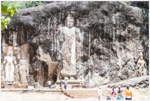 Lee más sobre el artículo Traslado desde Ella a Tangalle. Rawana Falls y Templo Buduruwagala.