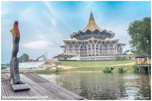 Lee más sobre el artículo Singapur – Kuching: Paseo por Kuching y crucero por el rio Sarawak.