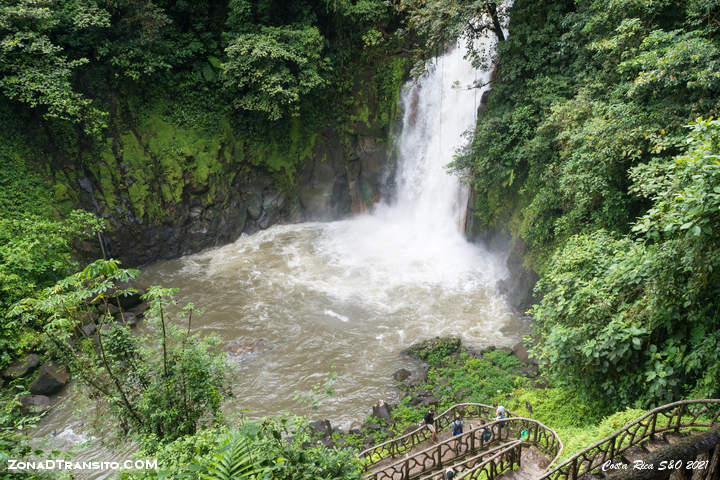 Lee más sobre el artículo Visita del Parque Nacional Volcán Tenorio. El rio Celeste.