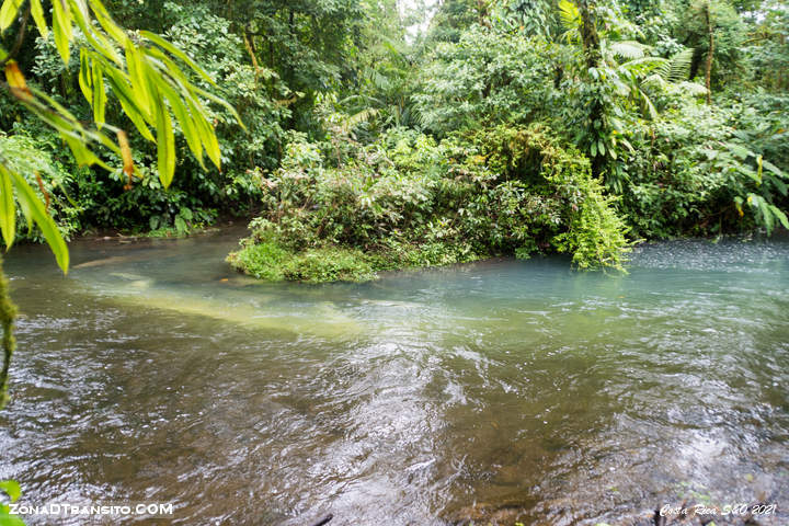 Teñideros de RIo Celeste