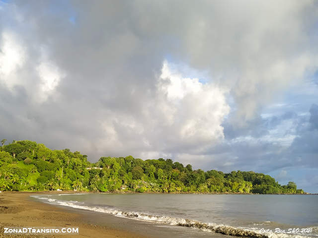 Playa colorada Drake