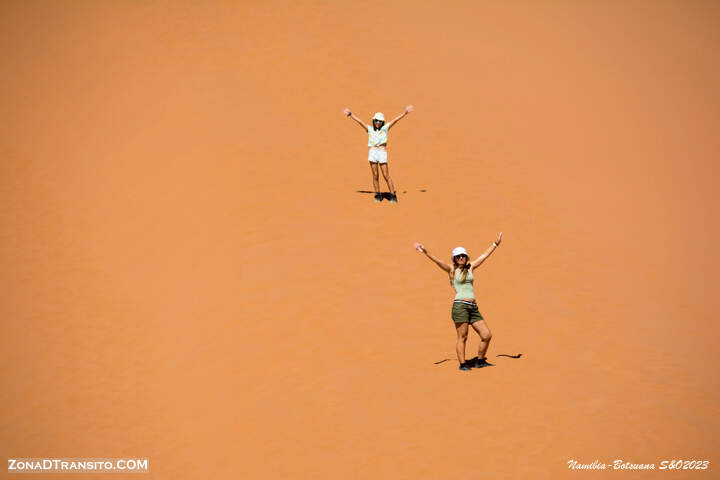 Subir a la duna 45 del desierto de Namib