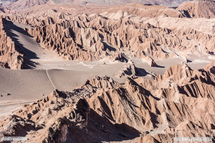 Valle de Marte. Recorriendo el Desierto de Atacama en coche de Alquiler