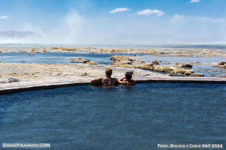 Tour Uyuni Reserva Eduardo Avaroa. Termas de Polques.